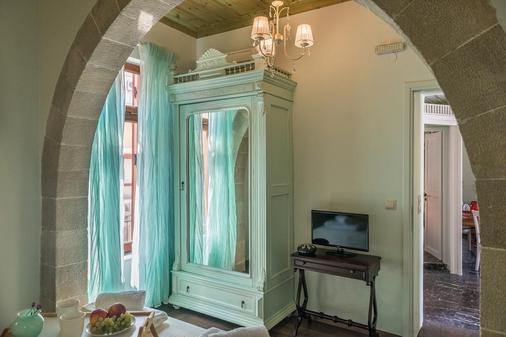 Plaza Apartment Ханья Экстерьер фото